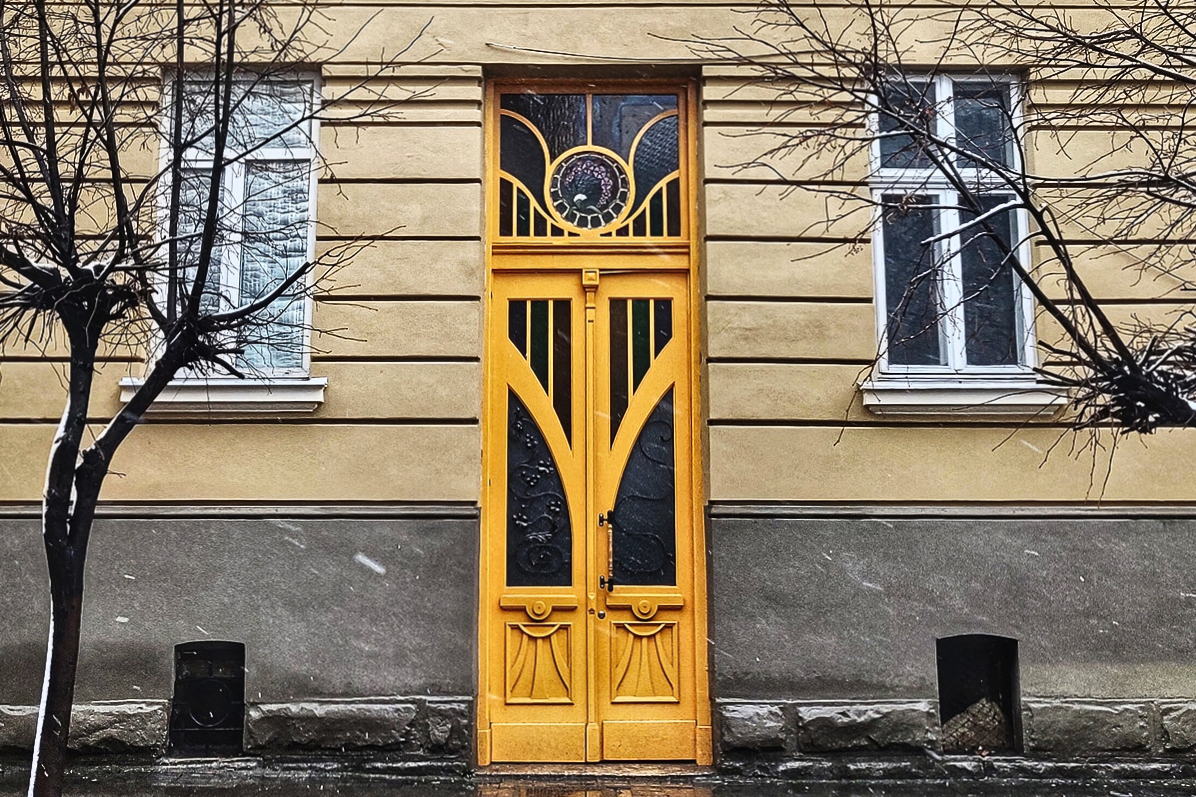 Двері, які зуміли зберегти