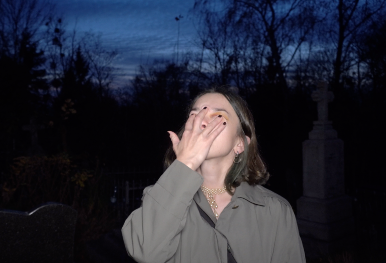 «Де ти зараз? — Я в підземному переході»