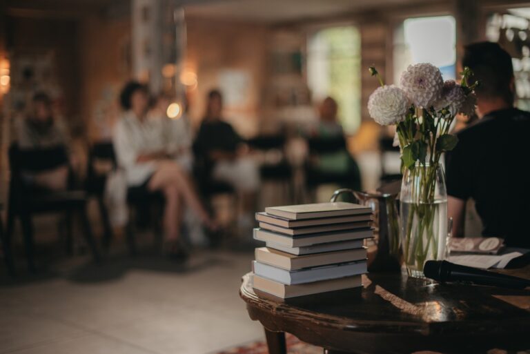 «Книжка — це місце, де можеш побути нехай у вигаданому, але безпечному для тебе світі» 