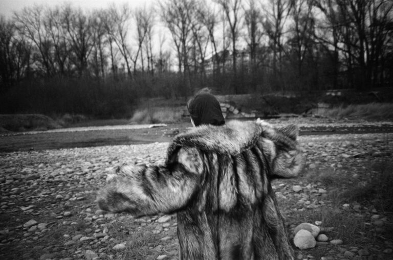 Майстерні художниць: Йти за течією