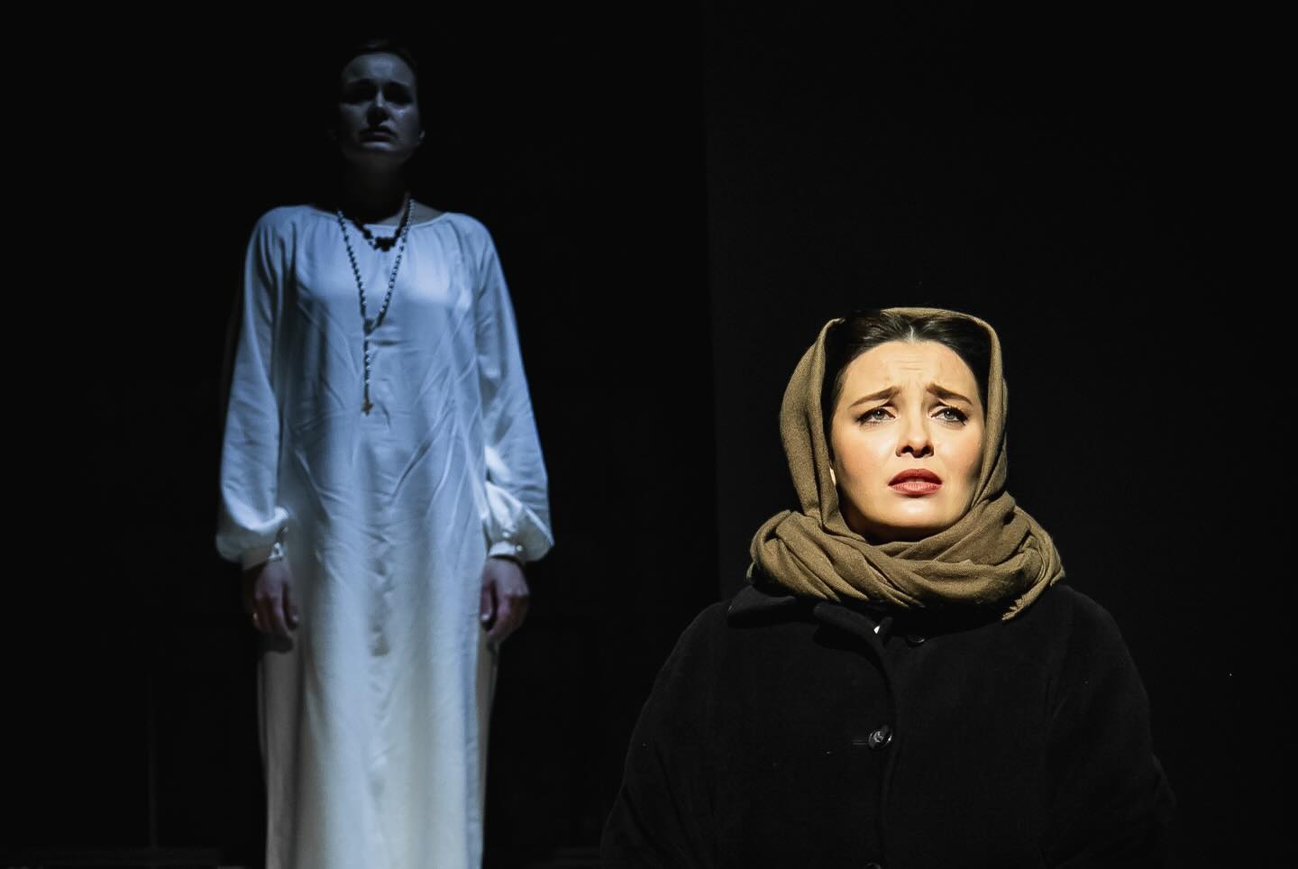 «Квіти під руками Диявола»