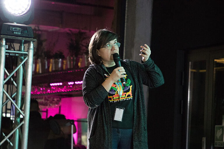 «Сучасний театр не розповідає історії, а працює з ними»