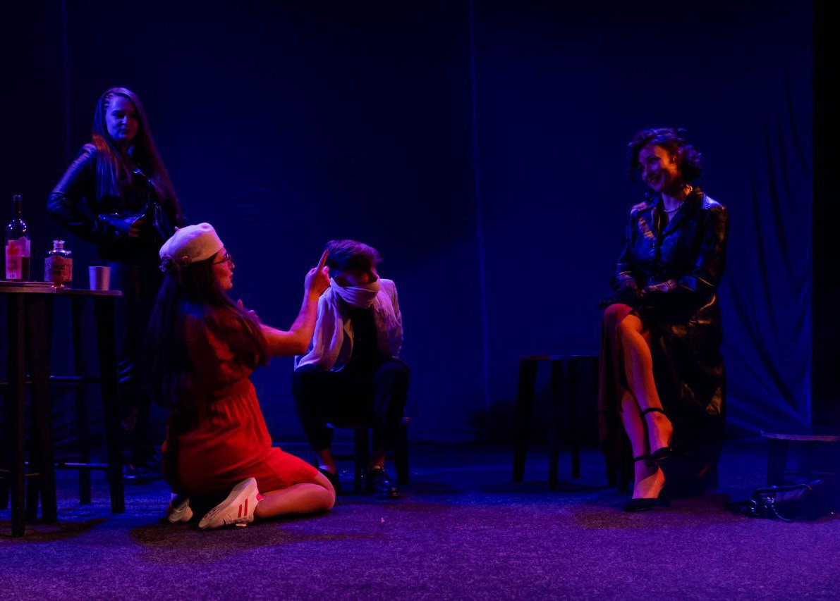 «Обережно – жінки!»