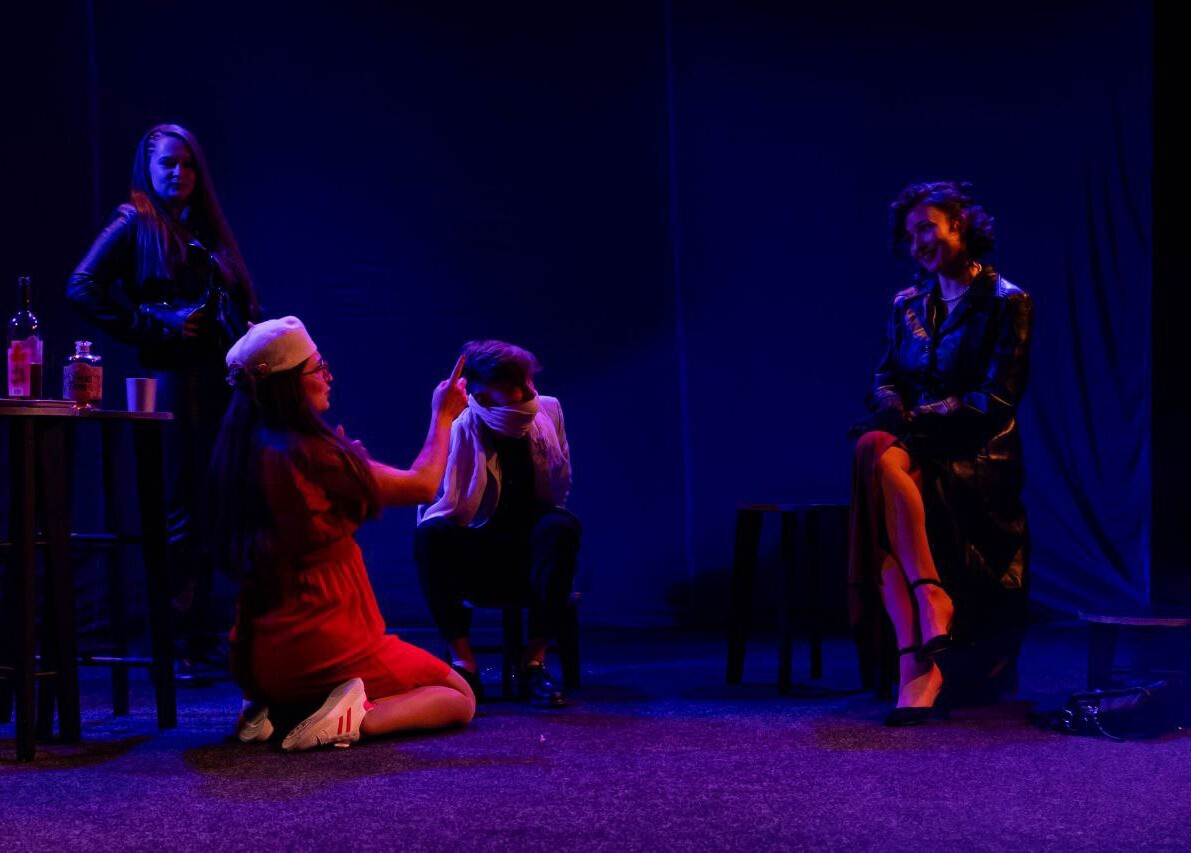 Обережно — вистава!