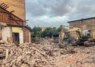 У Франківську знесли будинок в історичному центрі